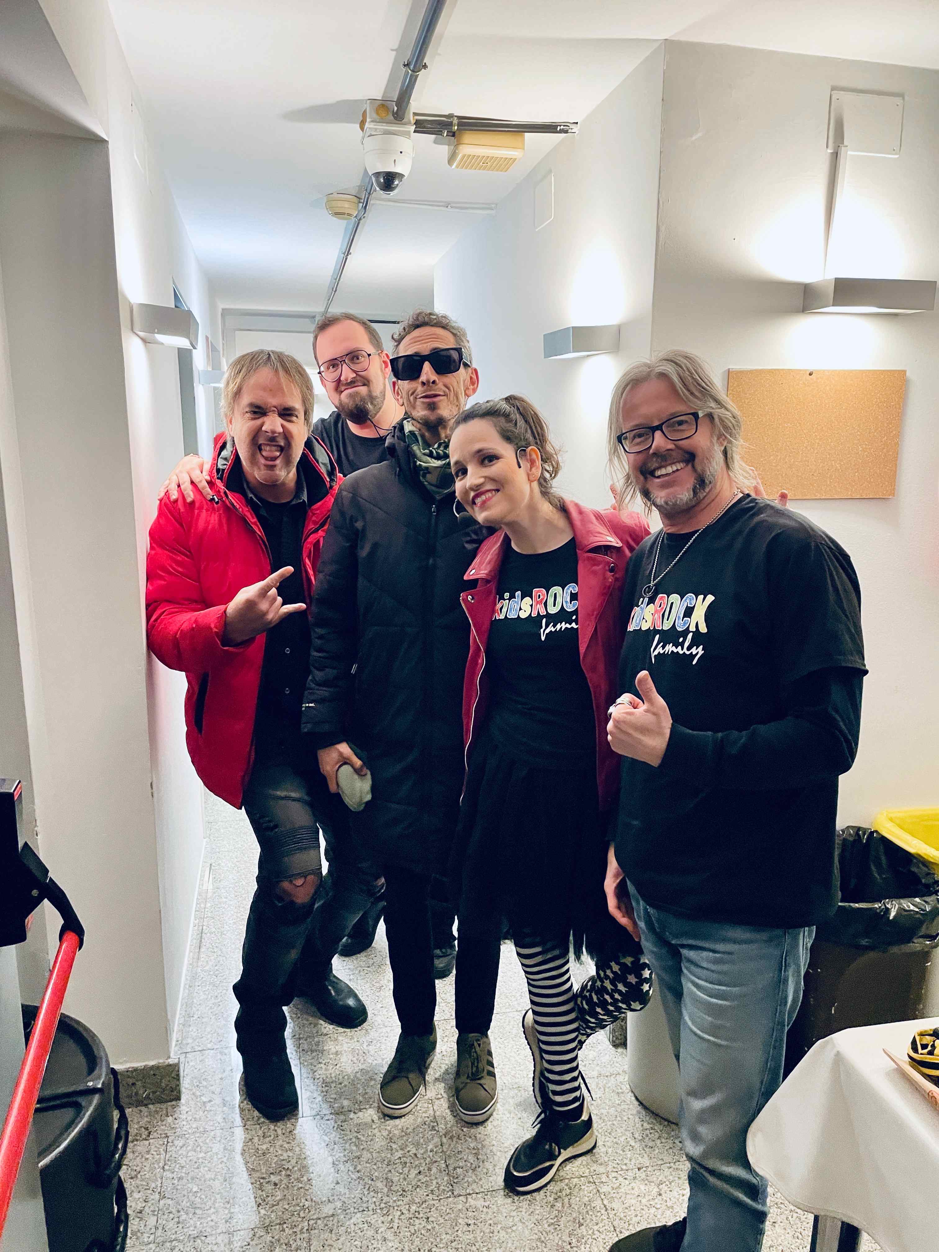 Kids Rock Family desató una auténtica celebración musical en Iuri Menéndez