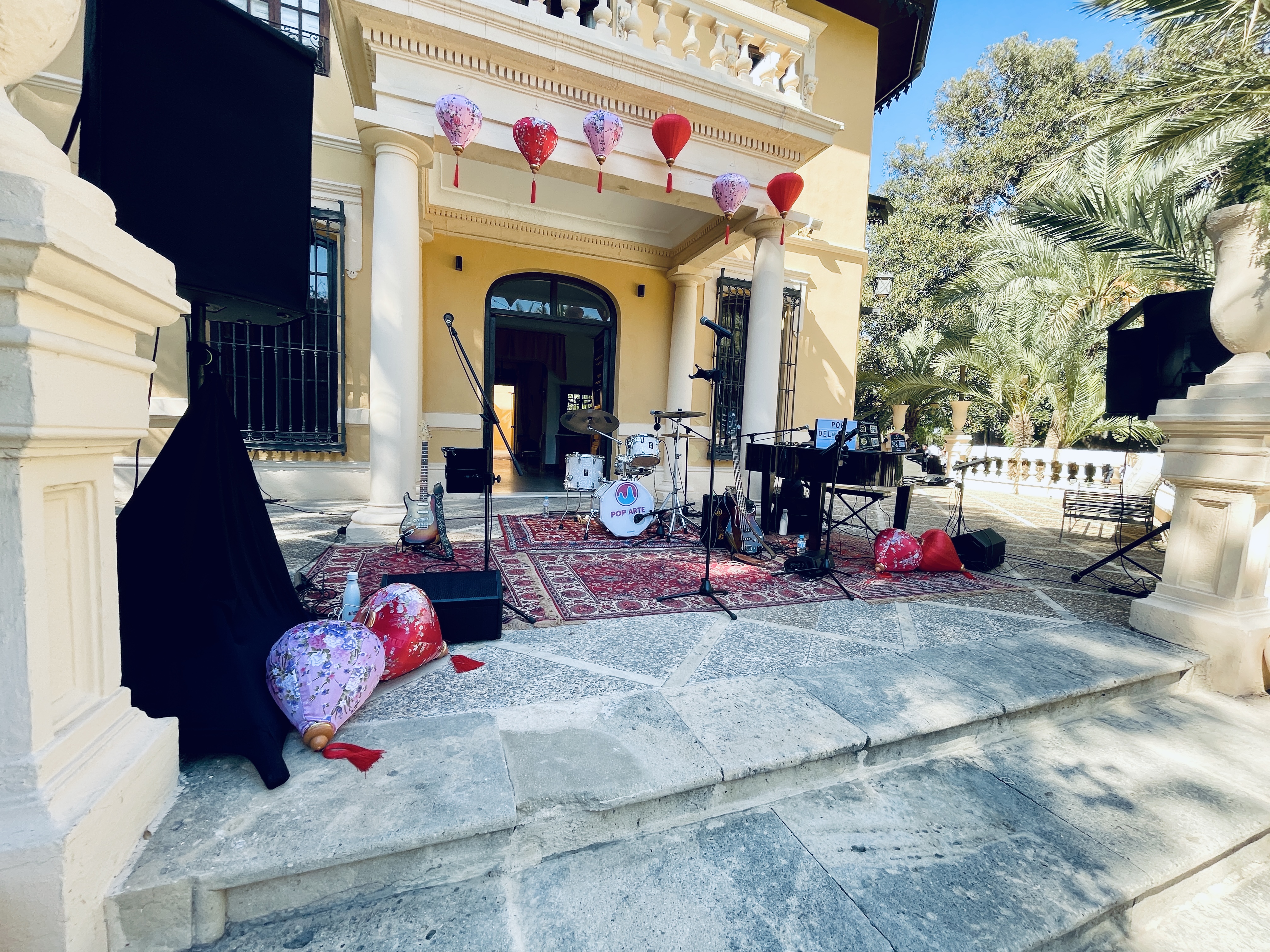 Pop del Arte en Jardines de Abril en Alicante