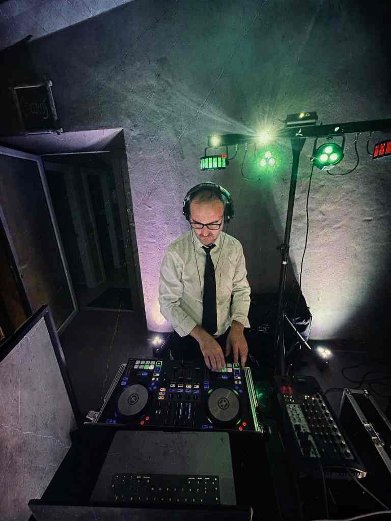 DJ Obladi en la Casona de Amandi